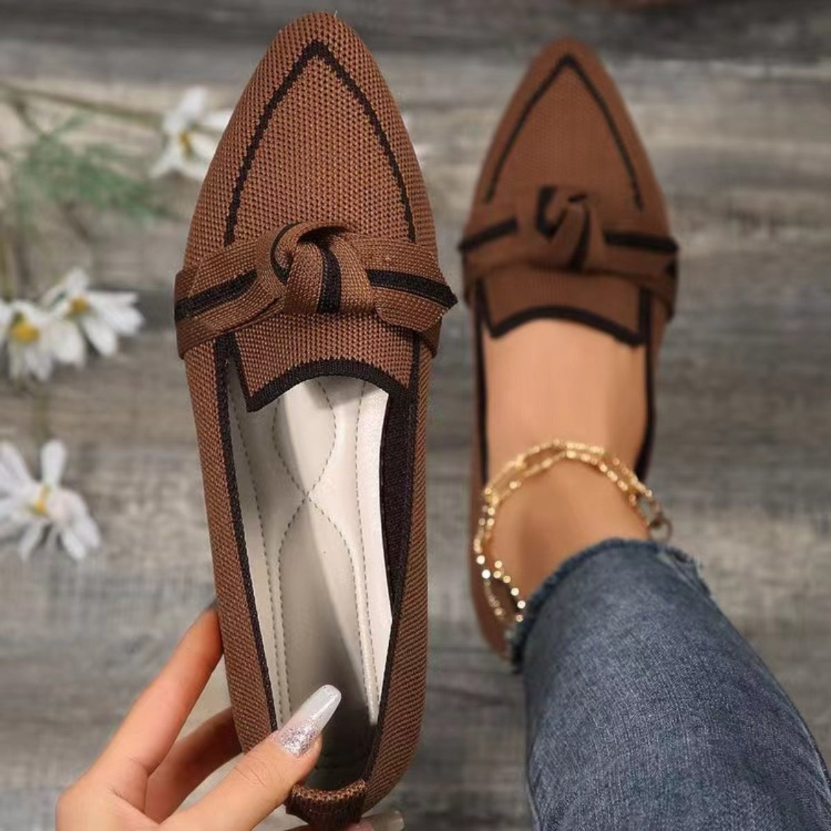 Bow Contrast Trim Point Toe Loafers