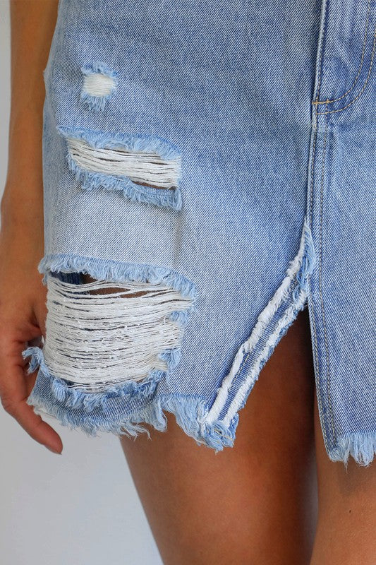 Split Vise Light Wash Denim Mini Skirt