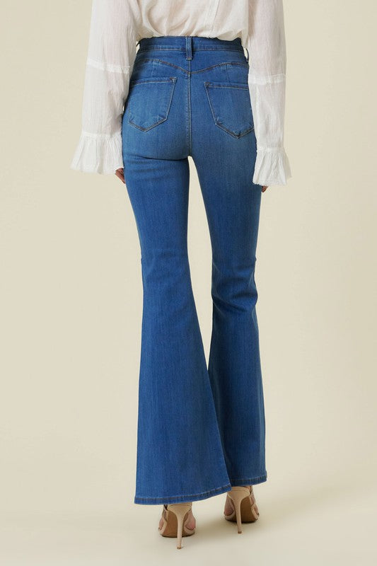 Curvy Classic Flare Jeans king-general-store-5710.myshopify.com