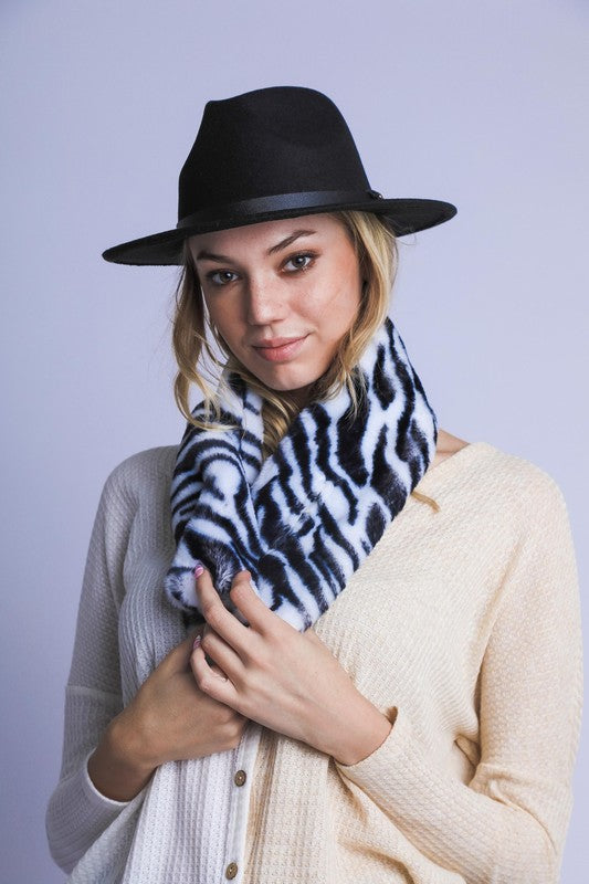 Zebra Print Faux Fur Scarf king-general-store-5710.myshopify.com