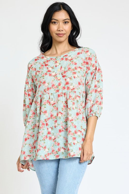 Lightweight Button Accent Ditsy Floral Tunic Top