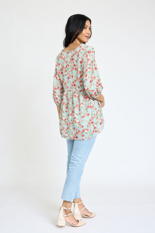 Lightweight Button Accent Ditsy Floral Tunic Top