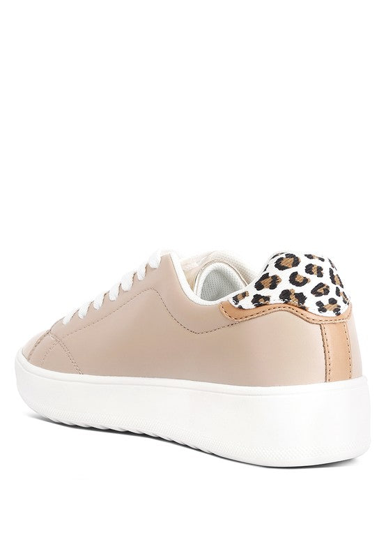 Dory Metallic Accent Sneakers king-general-store-5710.myshopify.com