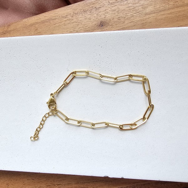 Luxe Gold Paperclip Bracelet king-general-store-5710.myshopify.com