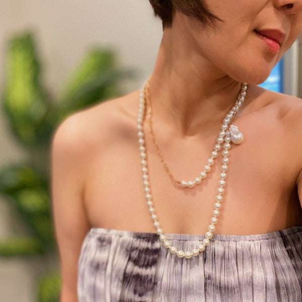 In Your Way Pearl And Chain Long Necklace king-general-store-5710.myshopify.com