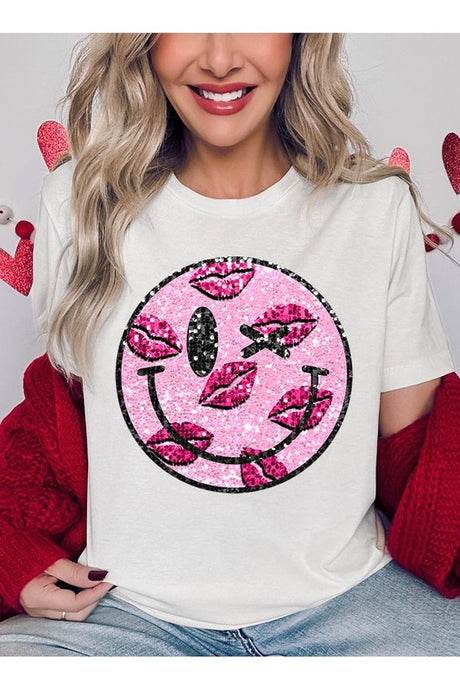 Smiley Face with Kisses T-Shirt king-general-store-5710.myshopify.com