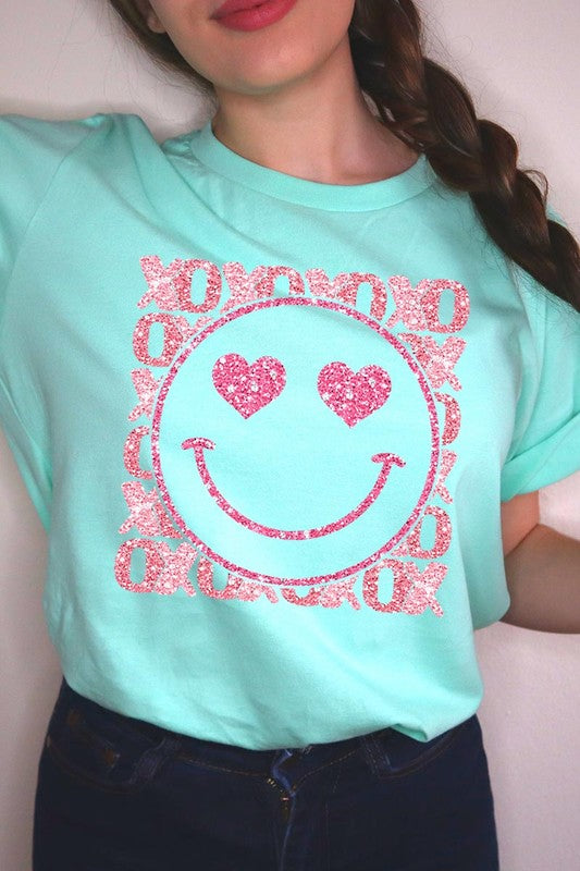 Valentines Day Pink Smiley Face T-Shirt king-general-store-5710.myshopify.com