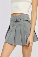 GREY WHITE PLEATED MINI SKORT