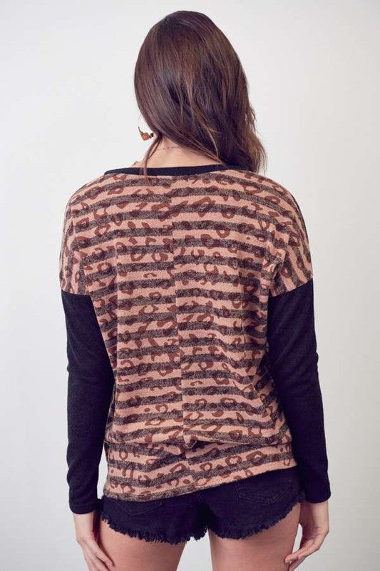 STRIPED ANIMAL PRINT LONG SLEEVE king-general-store-5710.myshopify.com