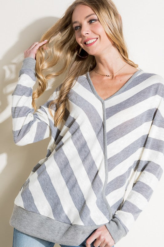 HACCI SLUB STRIPE V NECK TOP