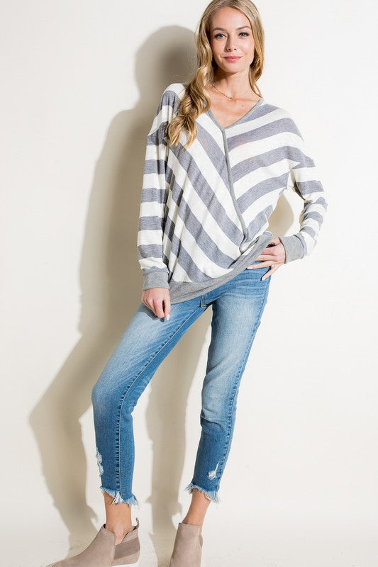 HACCI SLUB STRIPE V NECK TOP