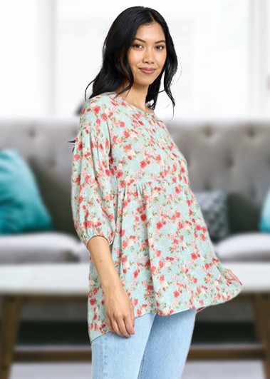 Lightweight Button Accent Ditsy Floral Tunic Top