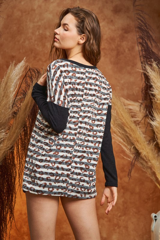 STRIPED ANIMAL PRINT LONG SLEEVE king-general-store-5710.myshopify.com