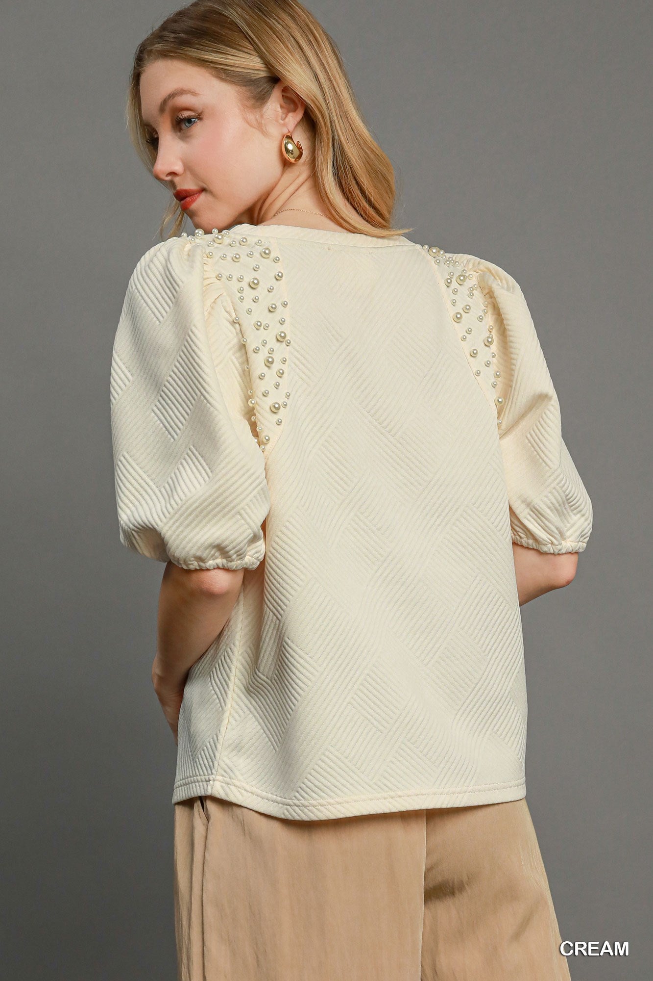 Cream Puff Sleeve Knit Top