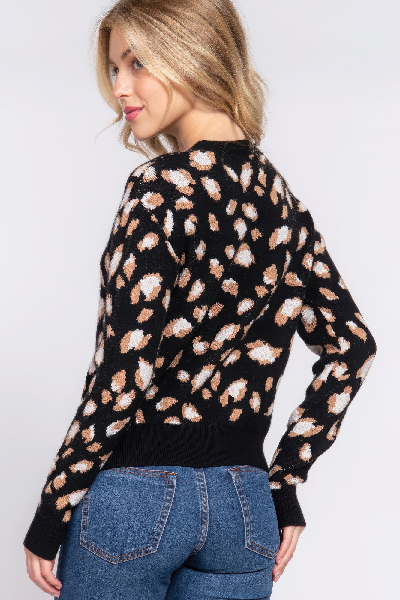 Black Long Sleeve Animal Jacquard Sweater