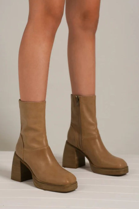 Foster Chunky Heel Boots king-general-store-5710.myshopify.com