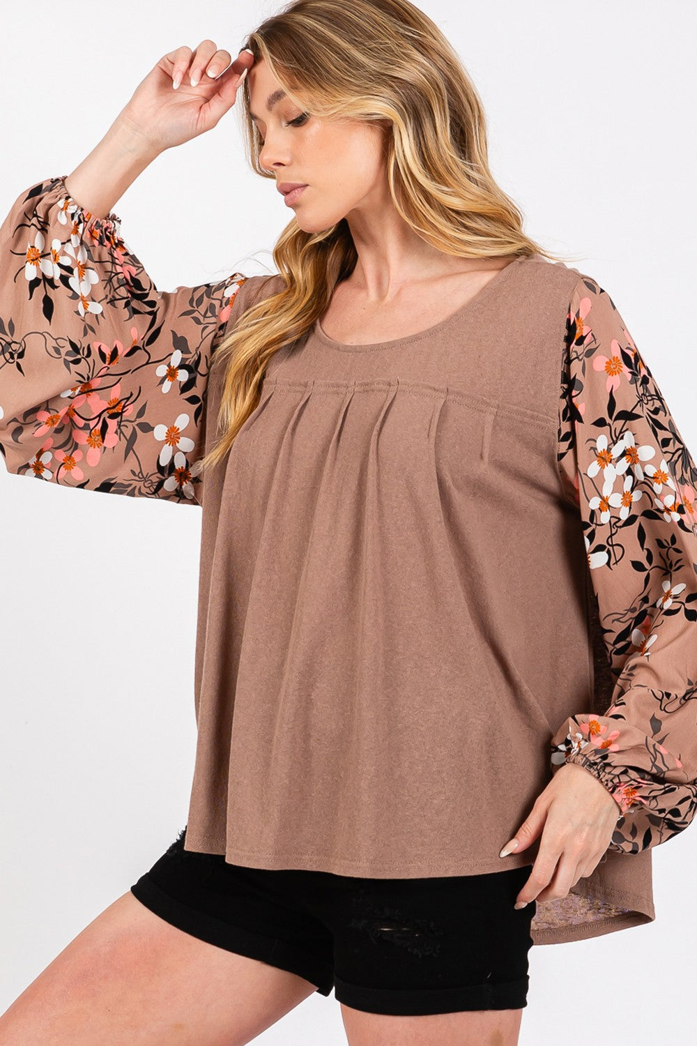 SAGE + FIG Floral Long Sleeve Front Pleated Detail Blouse