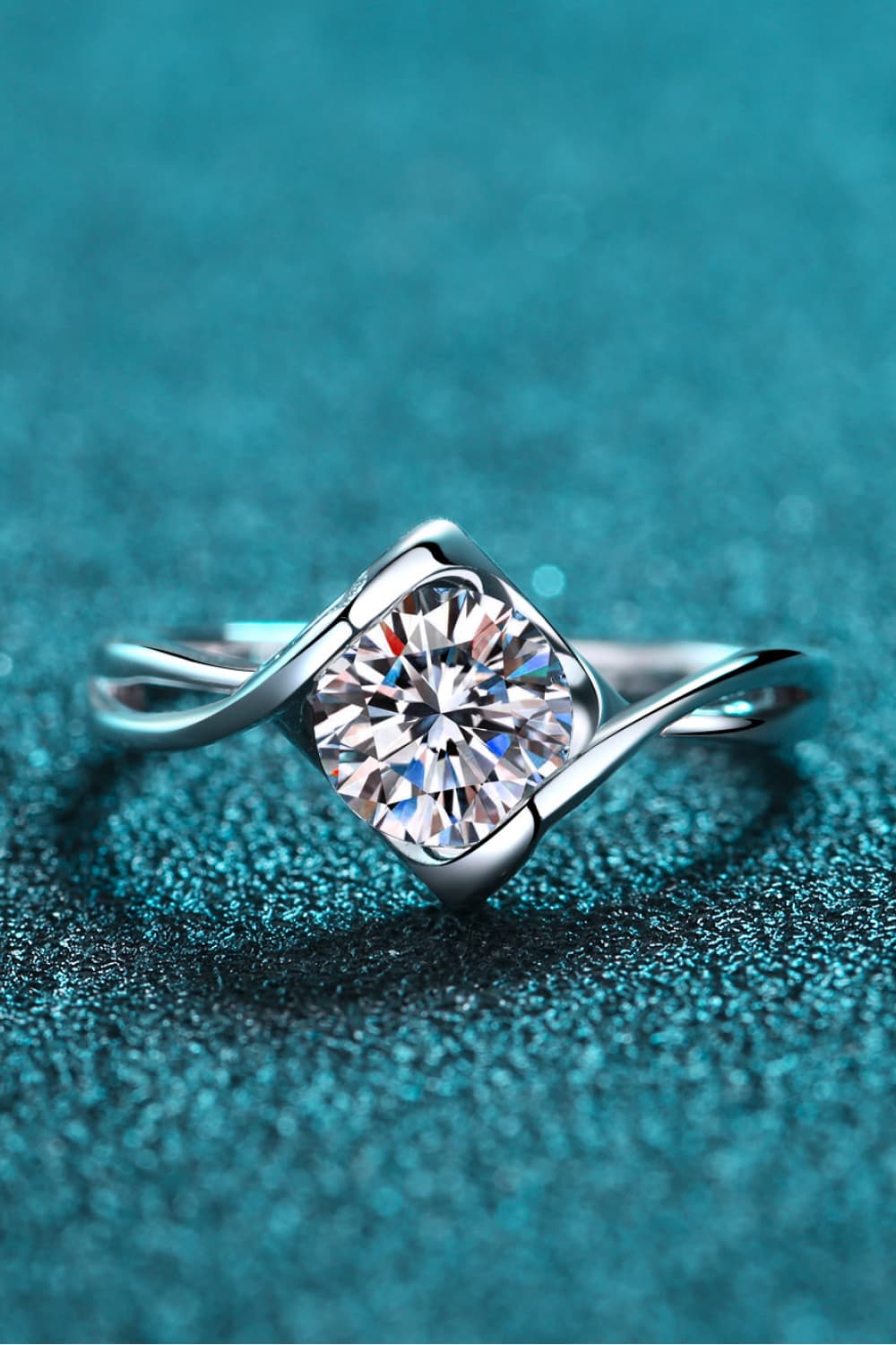 1 Carat Moissanite Rhodium-Plated Solitaire Ring - Kings Crown Jewel Boutique