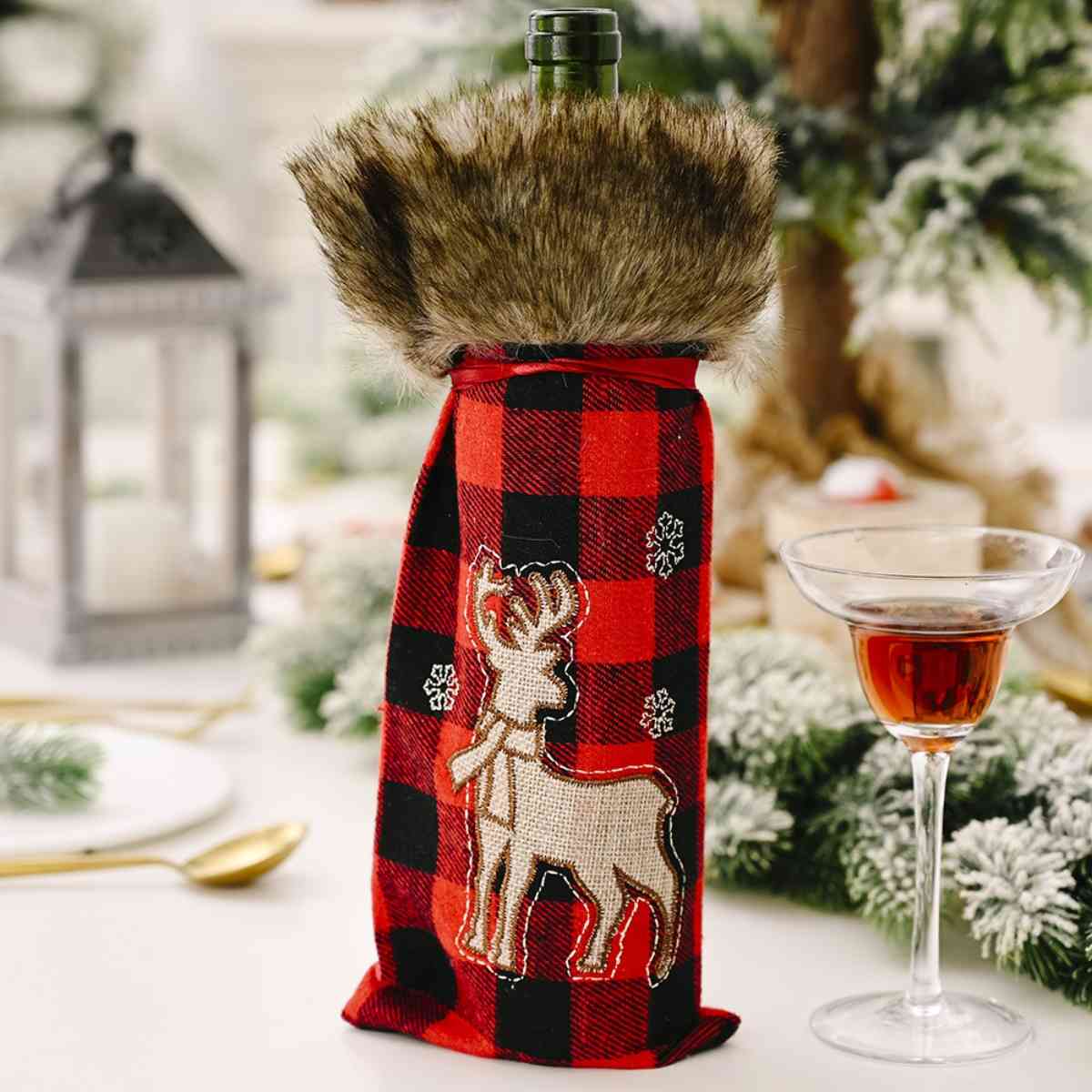 Christmas Graphic Plaid Wine Bottle Cover king-general-store-5710.myshopify.com