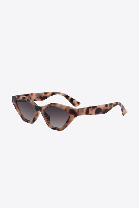 Cat Eye Polycarbonate Sunglasses king-general-store-5710.myshopify.com