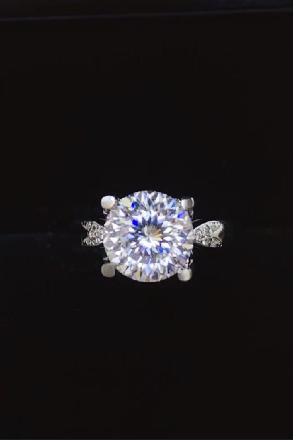 2 Carat Moissanite 925 Sterling Silver Ring - Kings Crown Jewel Boutique