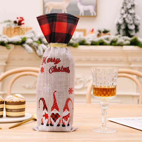 2-Piece Christmas Plaid Wine Bottle Covers - Kings Crown Jewel Boutique