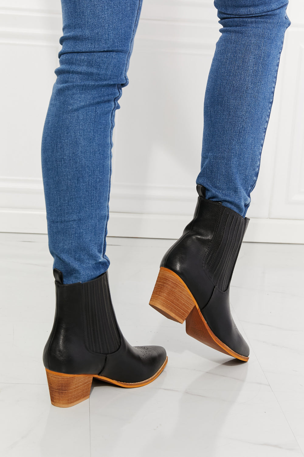 MMShoes Love the Journey Stacked Heel Chelsea Boot in Black king-general-store-5710.myshopify.com