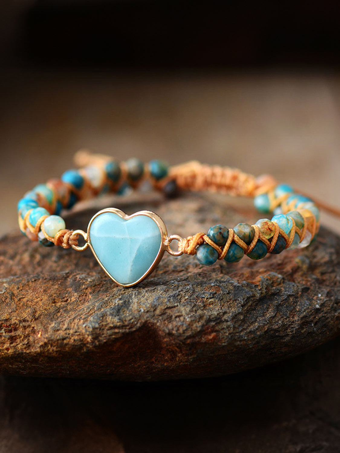 Heart Shape Beaded Bracelet king-general-store-5710.myshopify.com