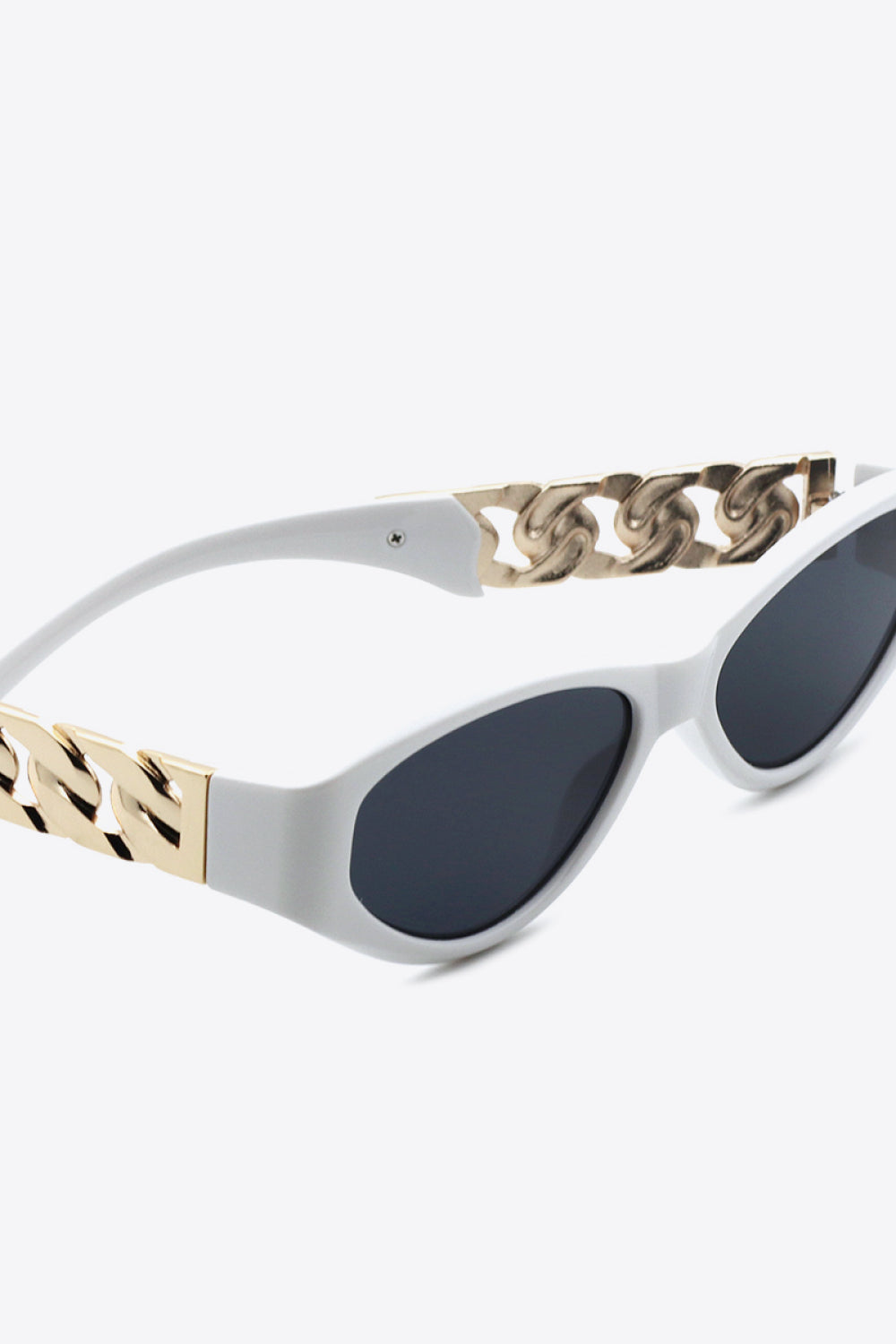 Chain Detail Temple Cat Eye Sunglasses king-general-store-5710.myshopify.com