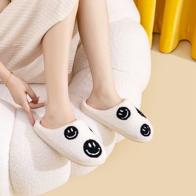 Melody Smiley Face Slippers king-general-store-5710.myshopify.com