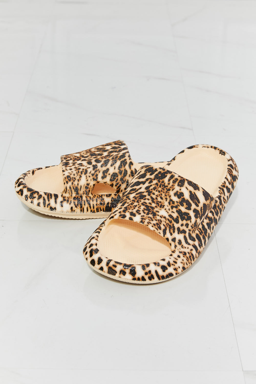 MMShoes Arms Around Me Open Toe Slide in Leopard king-general-store-5710.myshopify.com