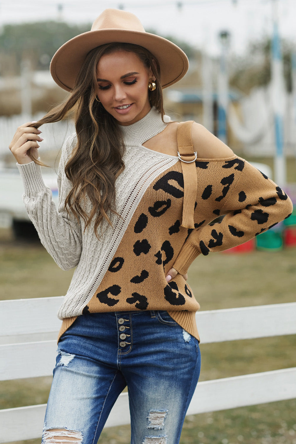 Leopard  Block Turtleneck Sweater king-general-store-5710.myshopify.com