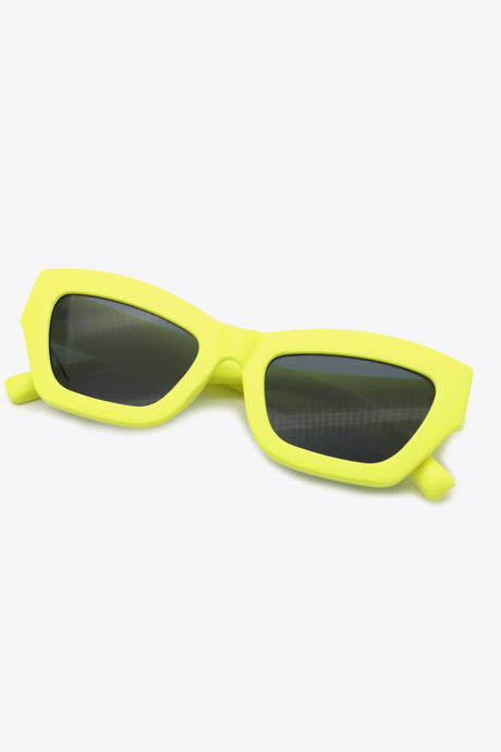 Classic UV400 Polycarbonate Frame Sunglasses king-general-store-5710.myshopify.com