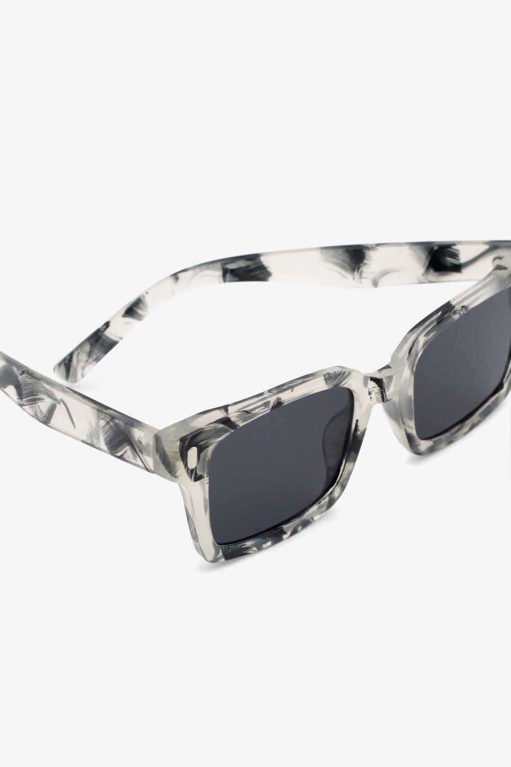 UV400 Polycarbonate Square Sunglasses king-general-store-5710.myshopify.com