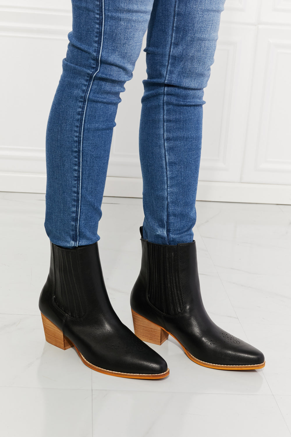 MMShoes Love the Journey Stacked Heel Chelsea Boot in Black king-general-store-5710.myshopify.com