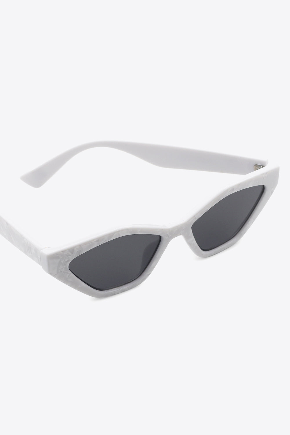 Cat Eye Polycarbonate Sunglasses king-general-store-5710.myshopify.com