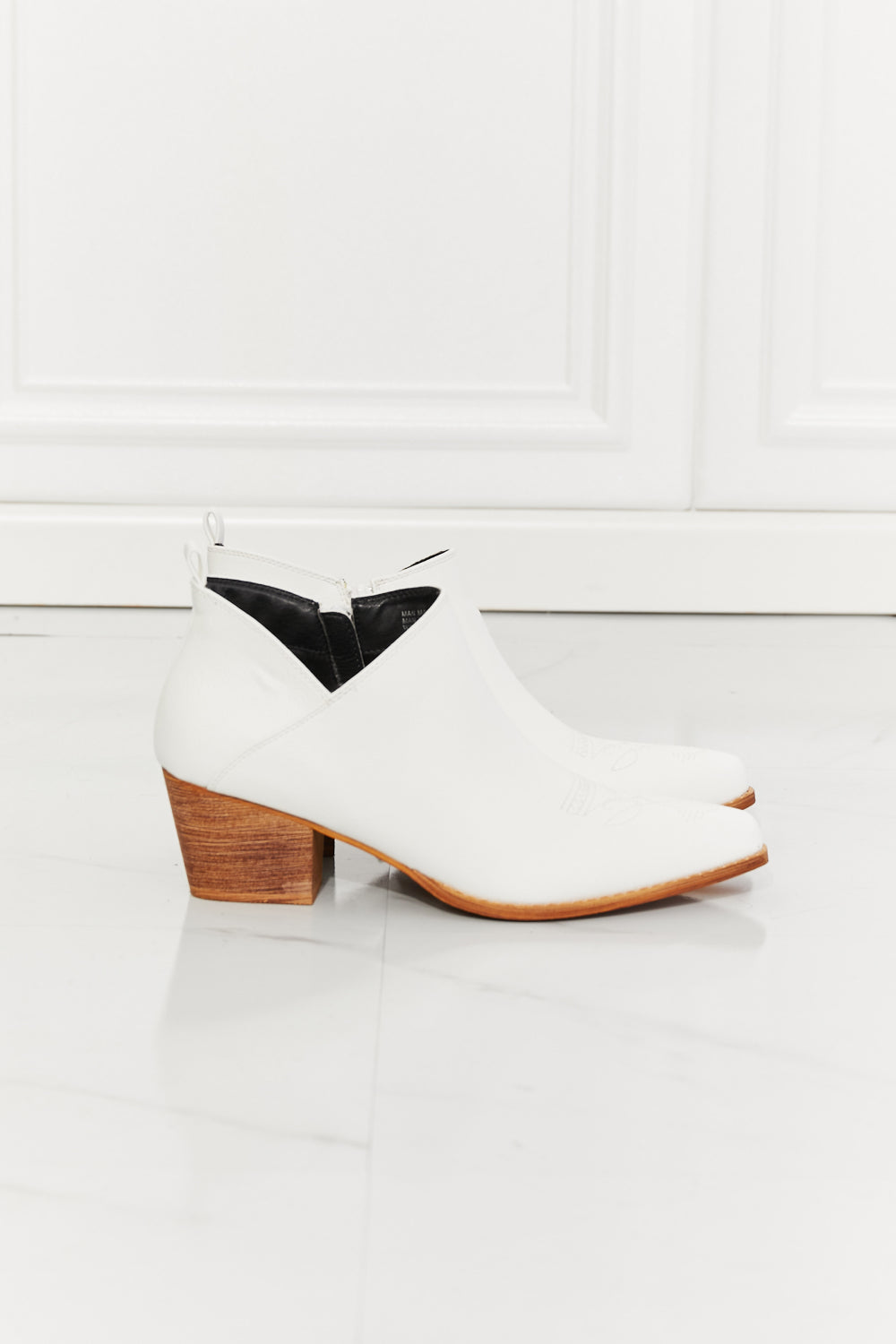 MMShoes Trust Yourself Embroidered Crossover Cowboy Bootie in White king-general-store-5710.myshopify.com