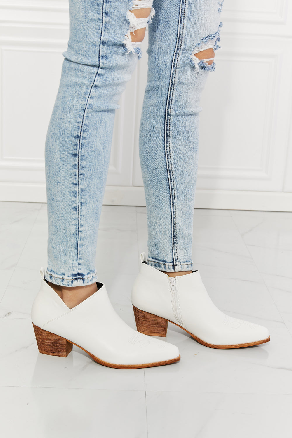 MMShoes Trust Yourself Embroidered Crossover Cowboy Bootie in White king-general-store-5710.myshopify.com