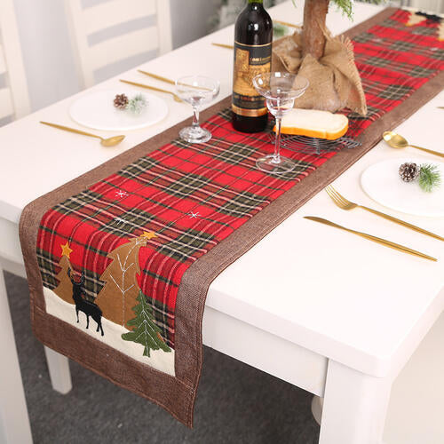 Plaid Christmas Element Table Runner king-general-store-5710.myshopify.com