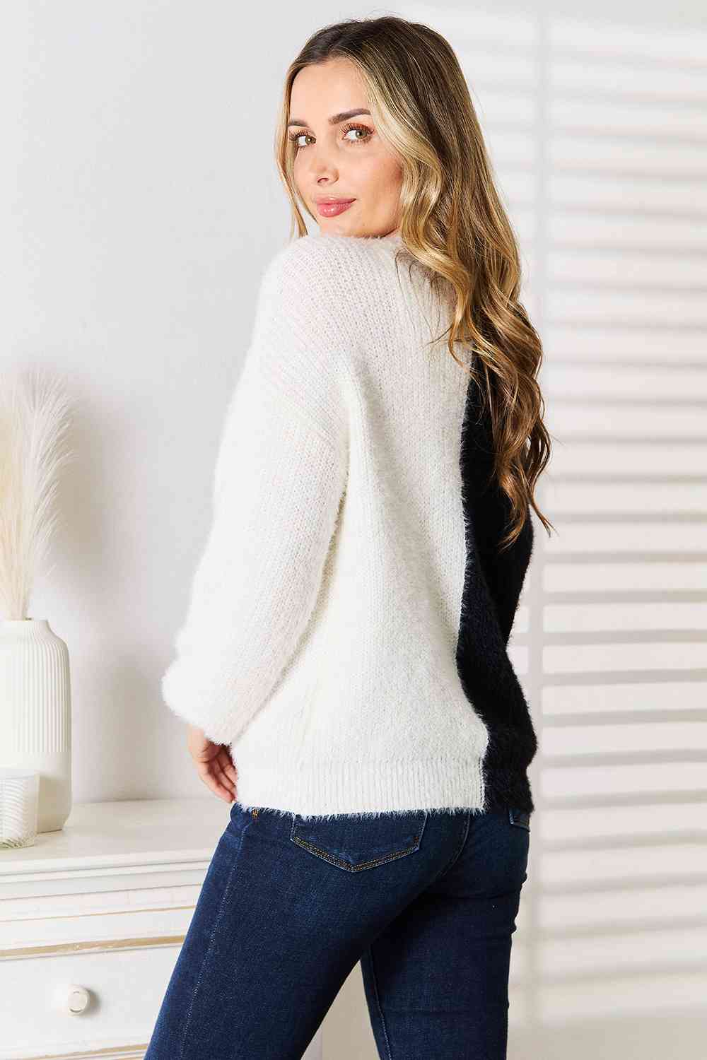 Woven Right Contrast Button-Front V-Neck Cardigan king-general-store-5710.myshopify.com